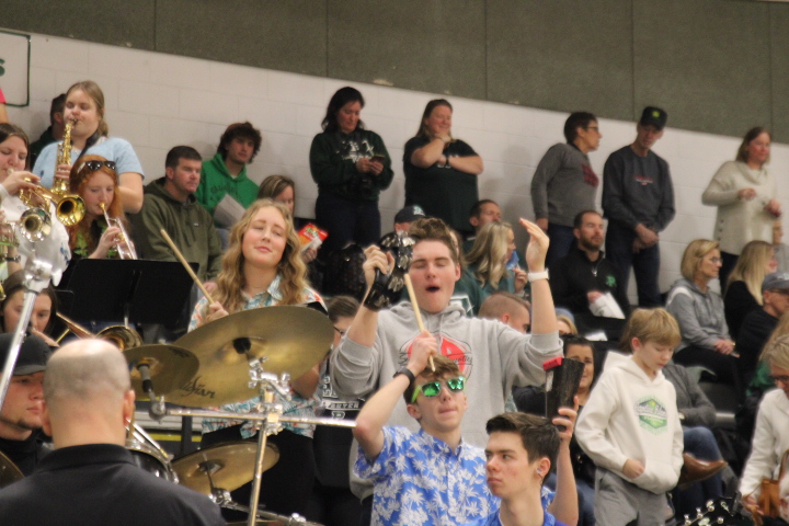 After Year of Absence, Pep Band Fires Up Dutch Basketball Teams